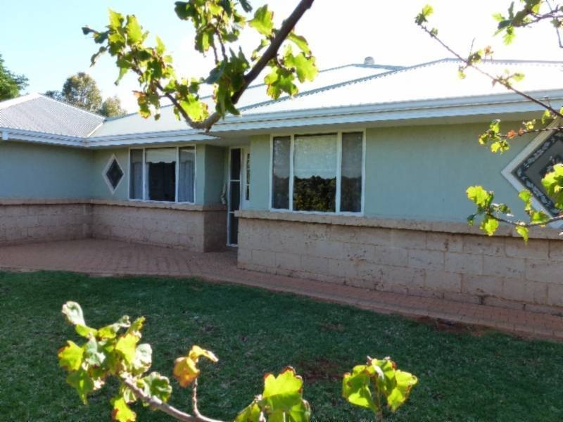 27 Osmetti Drive Somerville, Kalgoorlie WA 6430