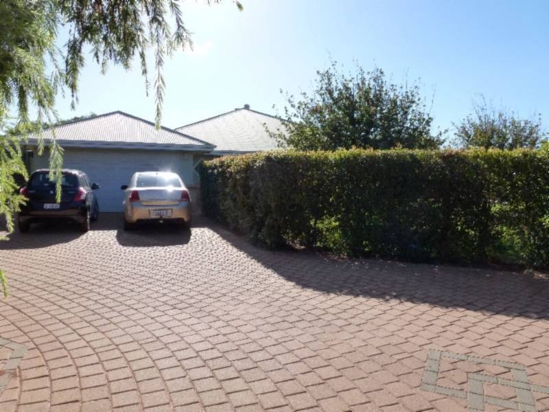 27 Osmetti Drive Somerville, Kalgoorlie WA 6430