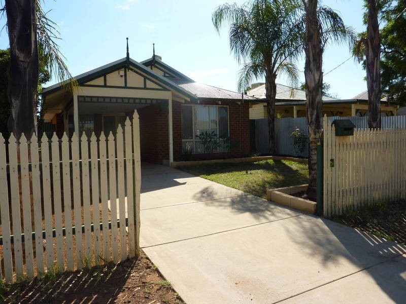 37A Davis St, Kalgoorlie WA 6430