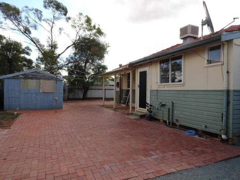 3/132 Moran St, Boulder WA 6432