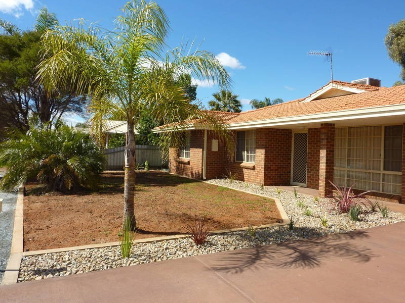 27  Bracklemann Dr, Boulder WA 6432