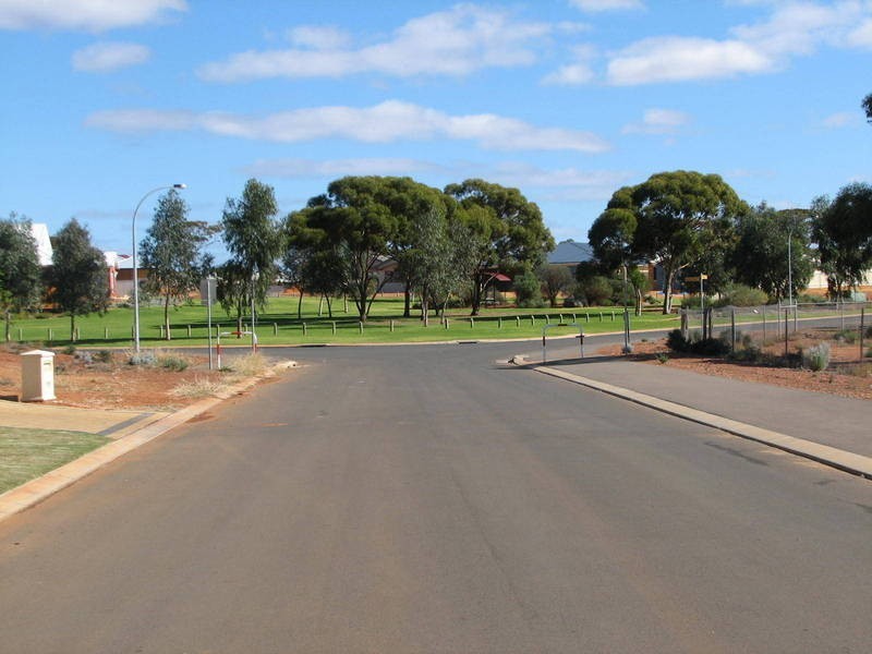 71 Paddington Drive, Hannans WA 6430