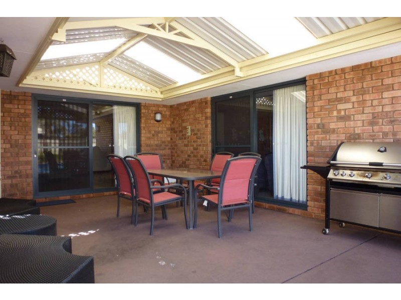 8 Nickel Lane, Hannans WA 6430