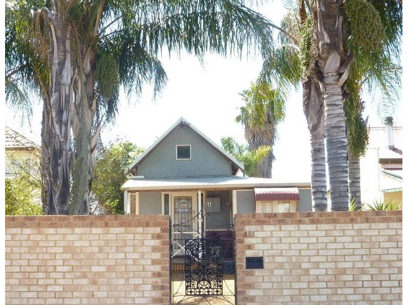 11 Rhodes Street, Kalgoorlie WA 6430