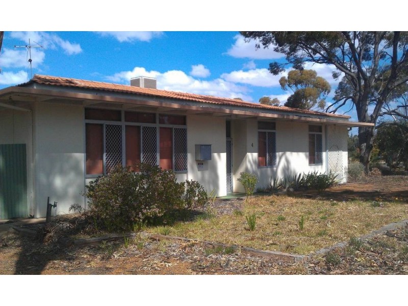 4 Cassia Crescent, Kambalda West WA 6442