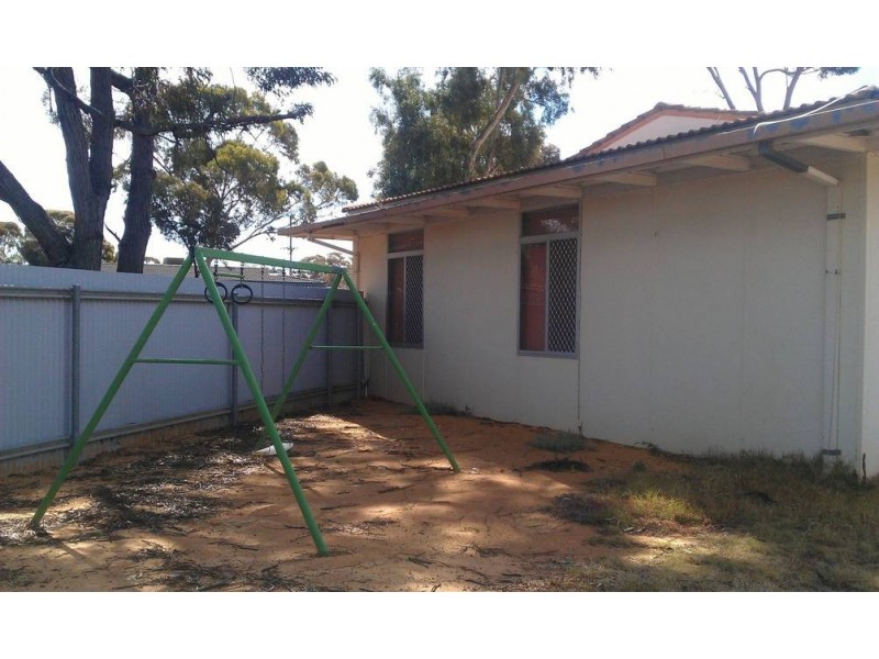4 Cassia Crescent, Kambalda West WA 6442