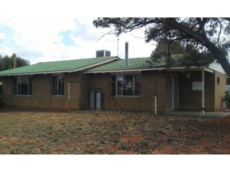 18 Quandong Road, Kambalda West WA 6442