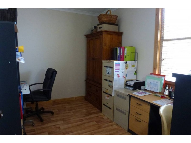 29 Broadarrow Rd, Kalgoorlie WA 6430