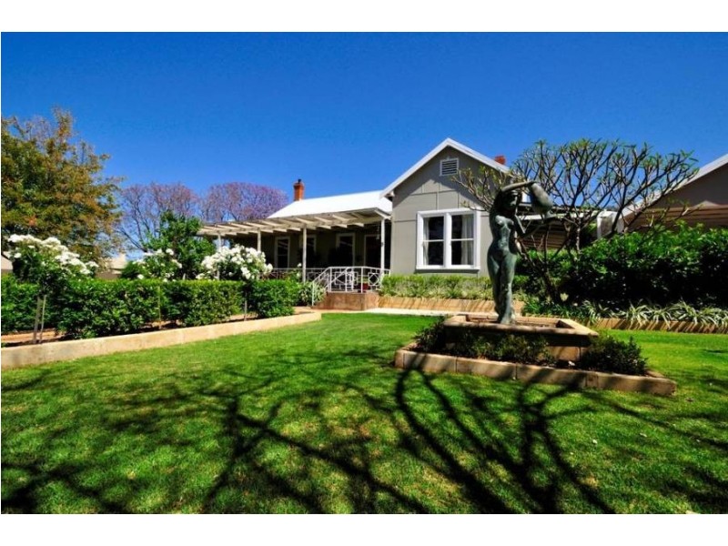 6 Elizabeth St, Kalgoorlie WA 6430