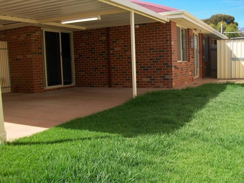 2/6 Rhodes St, Kalgoorlie WA 6430