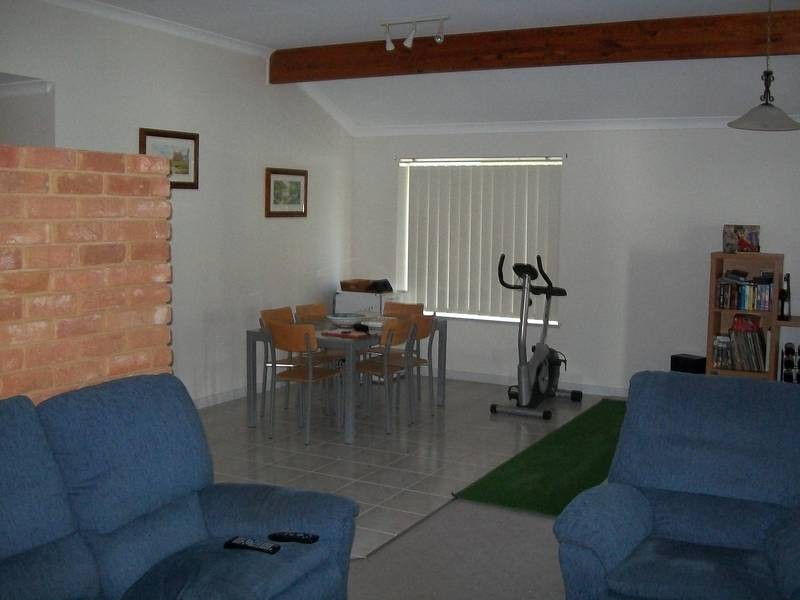 27B Paddington Dr, Kalgoorlie WA 6430