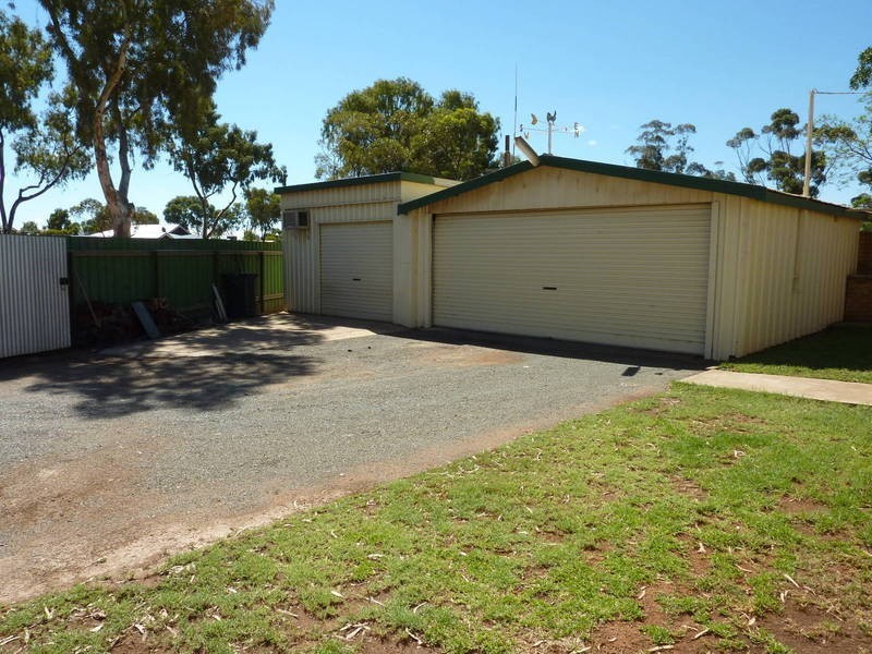 68 Federal Rd, Kalgoorlie WA 6430
