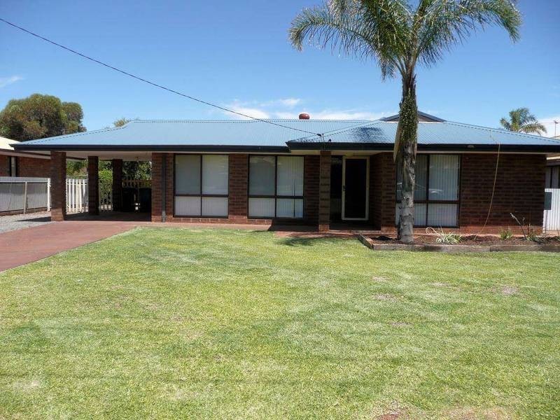 17 Robertson Street, Kalgoorlie WA 6430