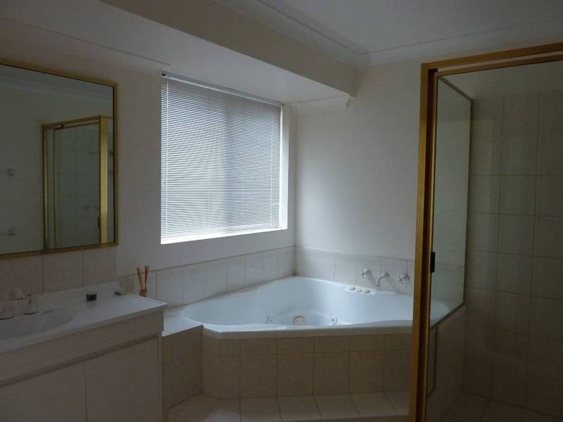 6 Riverina Way Hannnans, Kalgoorlie WA 6430