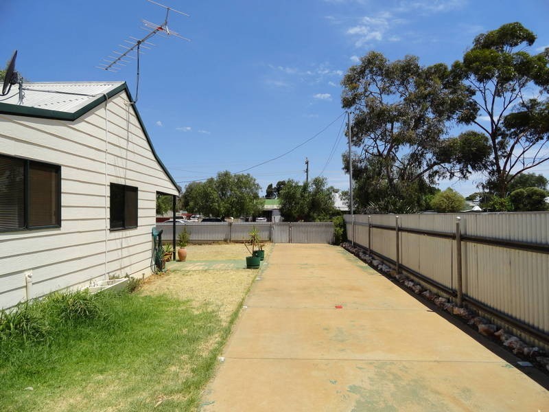 46 Sylvester Street, Coolgardie WA 6429