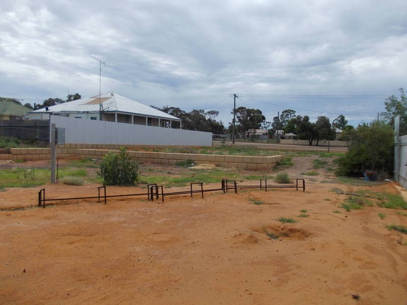 63 Lindsay St, Coolgardie WA 6429