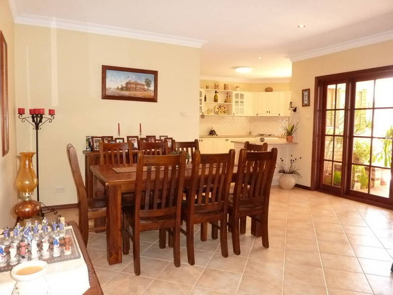 16 Geoffrey Stokes Pde, Kalgoorlie WA 6430