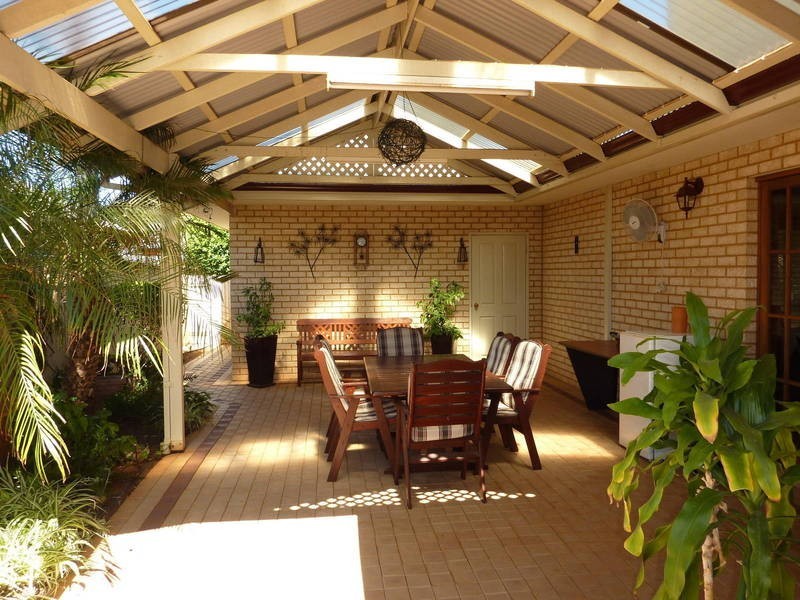 16 Geoffrey Stokes Pde, Kalgoorlie WA 6430
