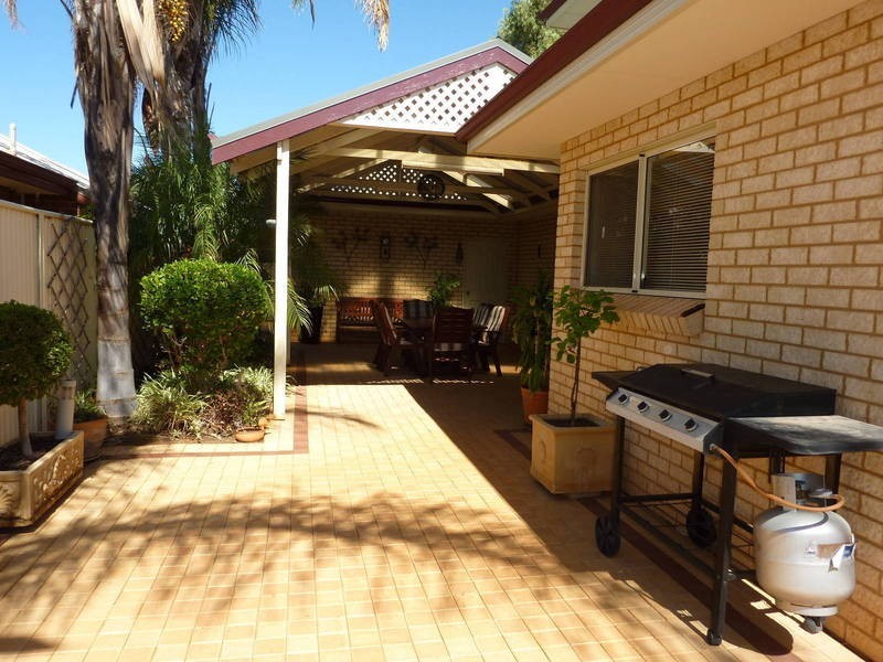 16 Geoffrey Stokes Pde, Kalgoorlie WA 6430