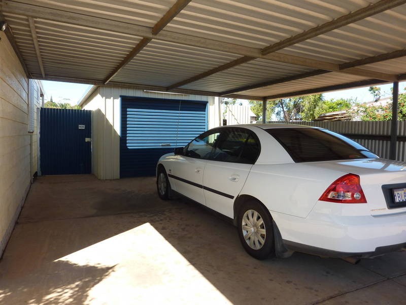 5 Chamberlain St, Lamington WA 6430