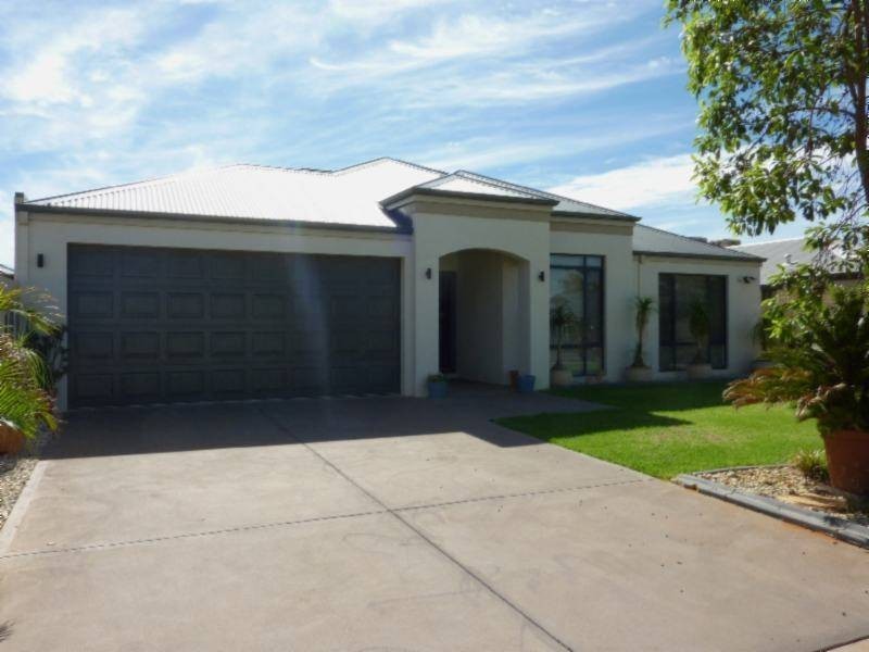 30 McCarthy St, Kalgoorlie WA 6430