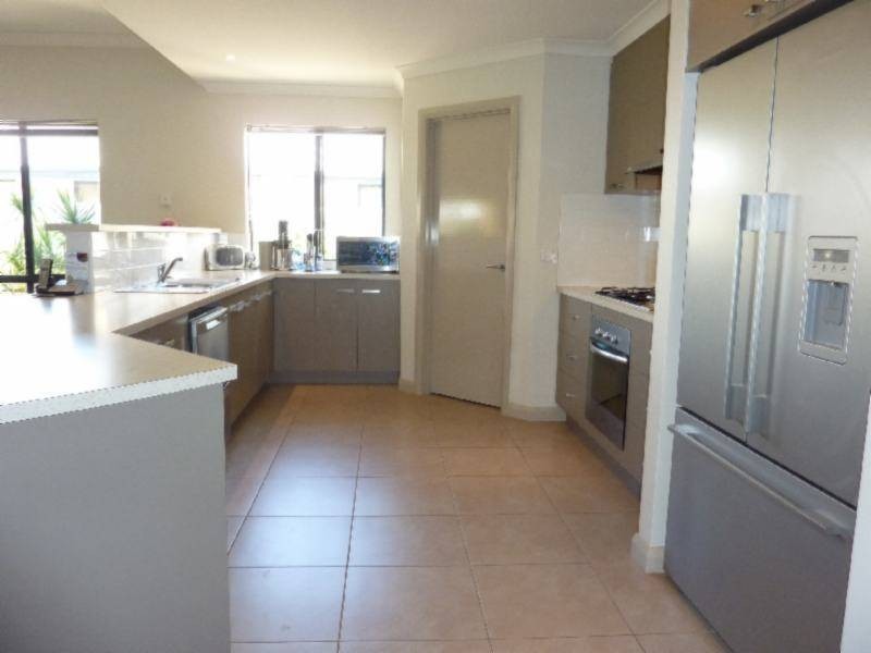 30 McCarthy St, Kalgoorlie WA 6430