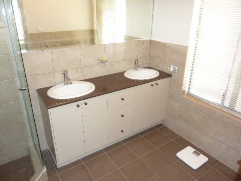 30 McCarthy St, Kalgoorlie WA 6430