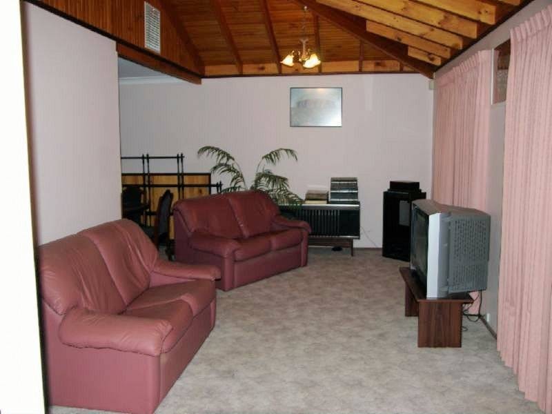 92 North Terrace, Victory Heights WA 6432