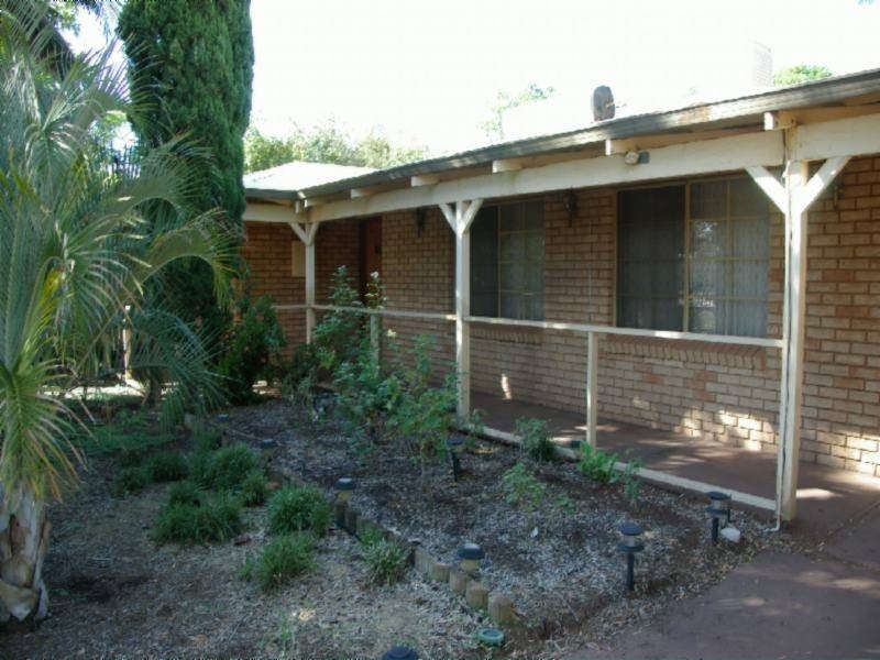 92 North Terrace, Victory Heights WA 6432