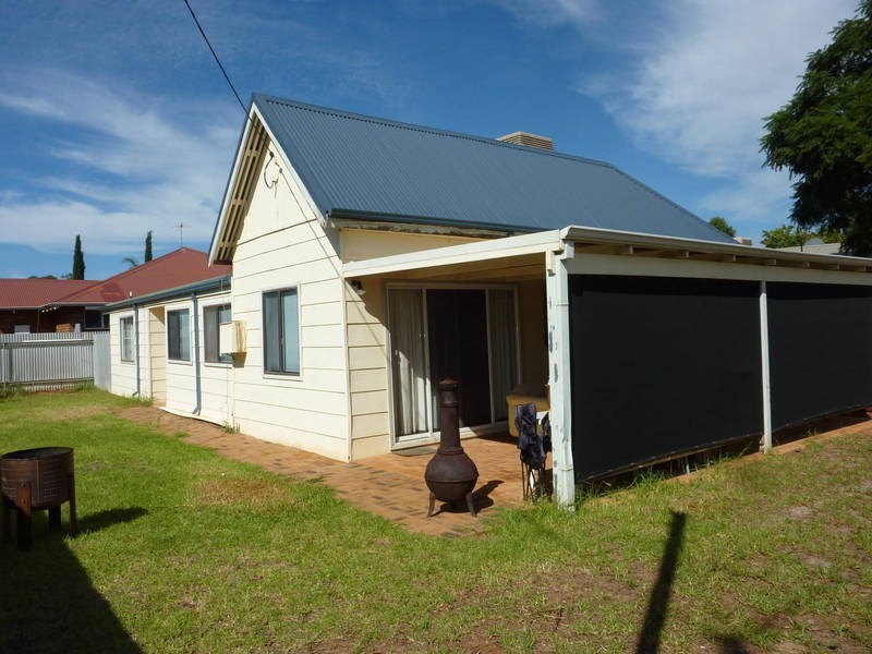 55 Graeme St, Lamington WA 6430