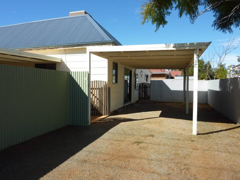 55 Graeme St, Lamington WA 6430