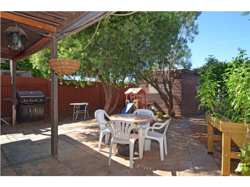 32 Forrest St  Boulder, Kalgoorlie WA 6430