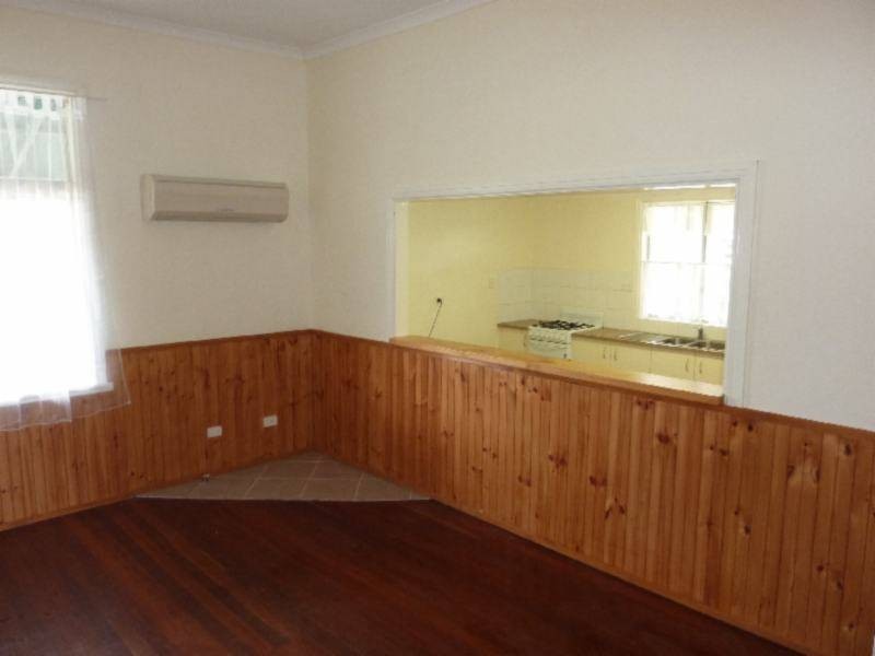 8 Watts Close, Boulder WA 6432