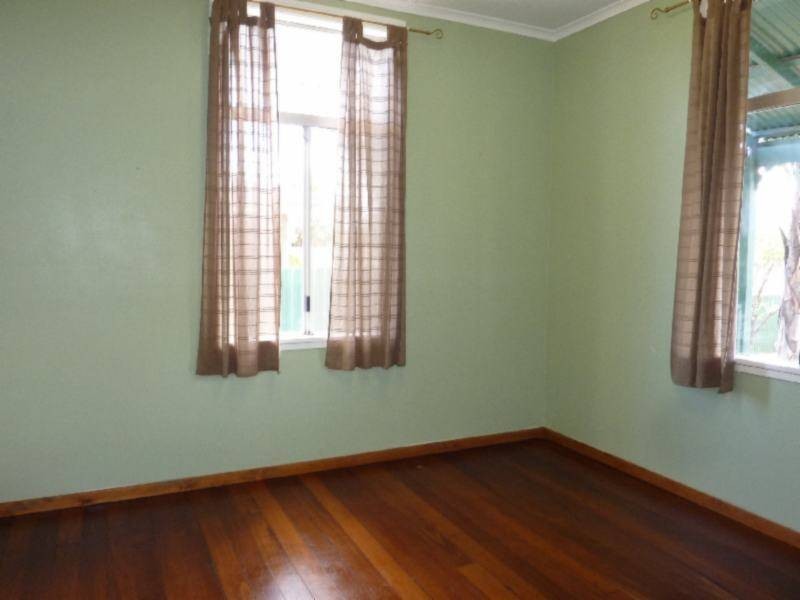 8 Watts Close, Boulder WA 6432