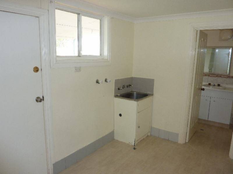 8 Watts Close, Boulder WA 6432