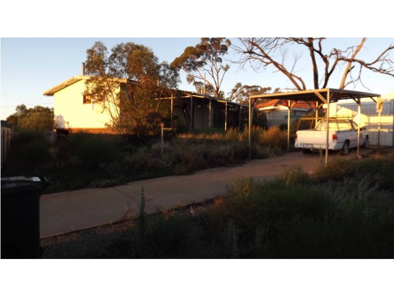 56 Serpentine Rd, Kambalda East WA 6442