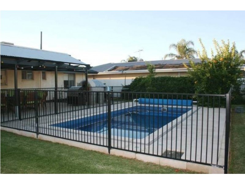 135 Addis St, Lamington WA 6430