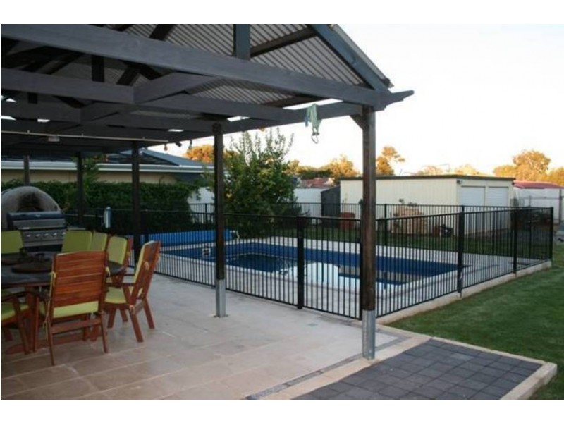 135 Addis St, Lamington WA 6430