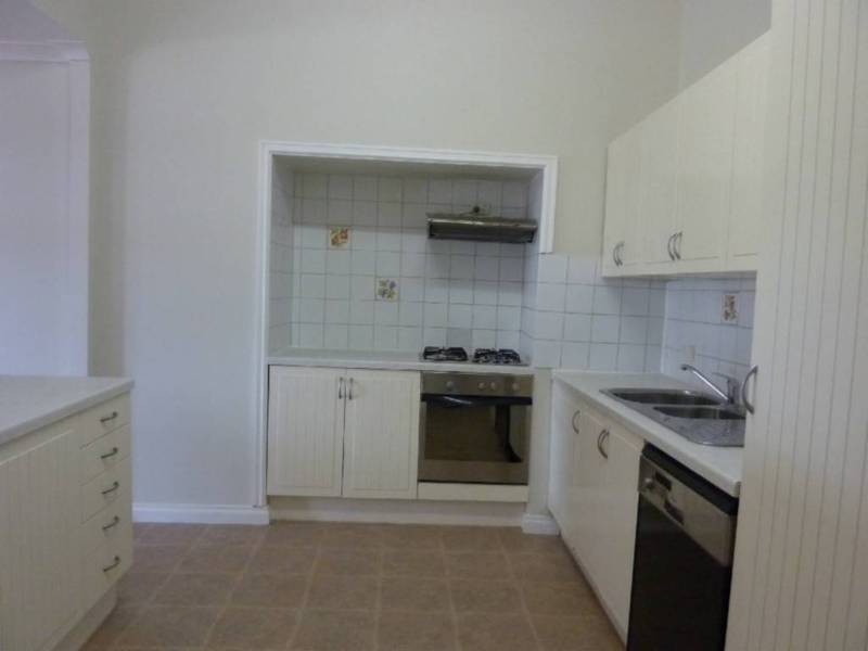 8 Lewis St, Lamington WA 6430