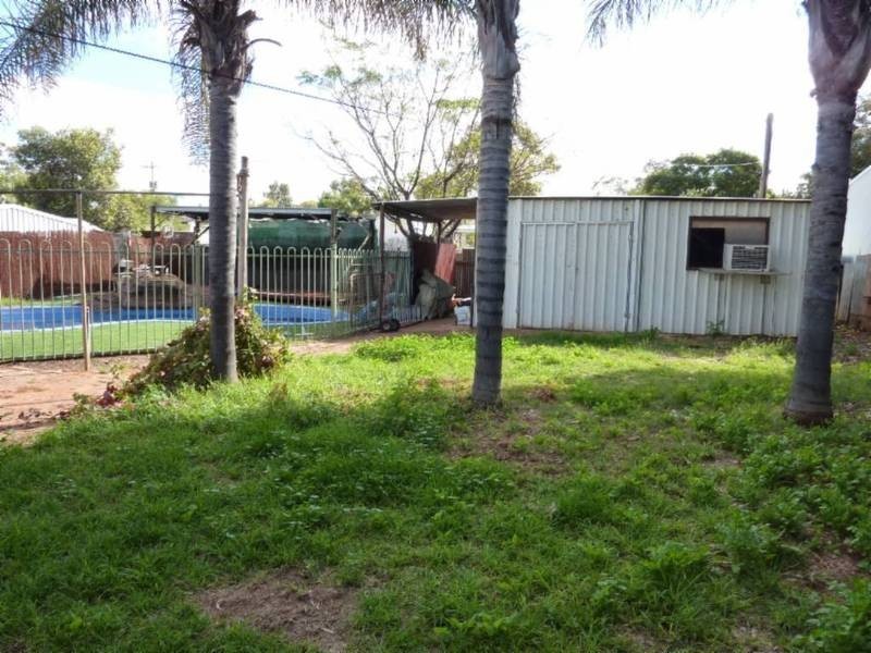 8 Lewis St, Lamington WA 6430