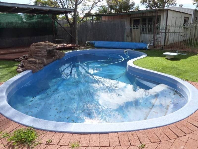 8 Lewis St, Lamington WA 6430