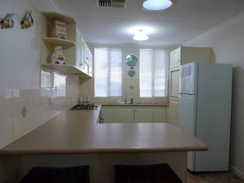 84 Ward St, Lamington WA 6430