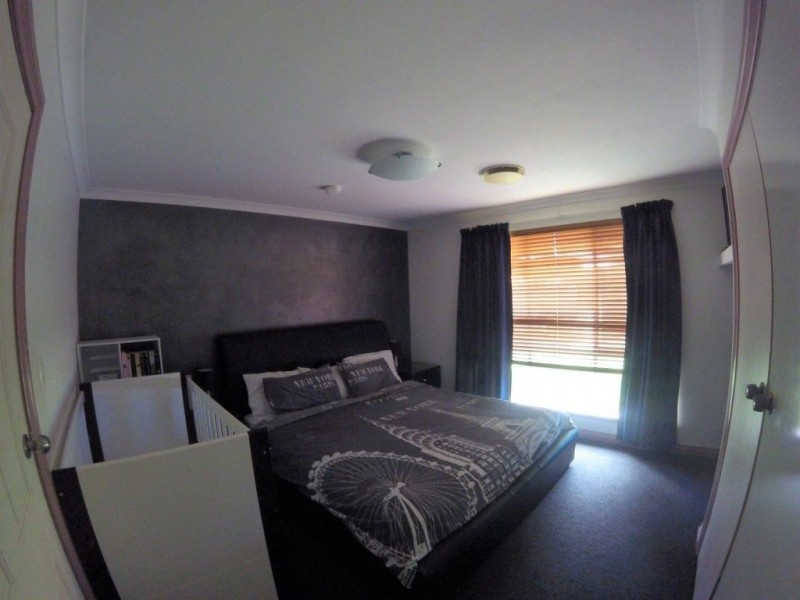 5B Kookynie Close, Hannans WA 6430