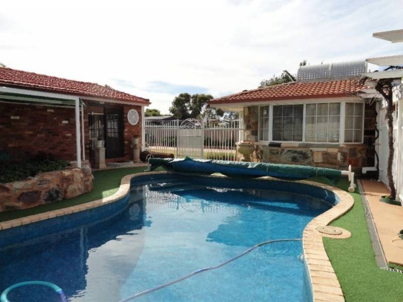 218 Hare St, Lamington WA 6430