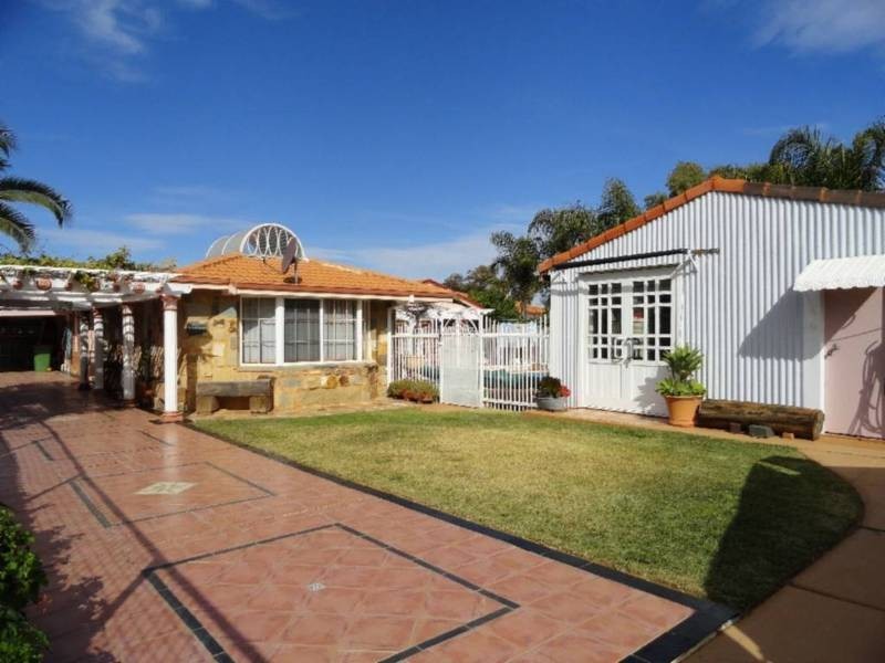 218 Hare St, Lamington WA 6430