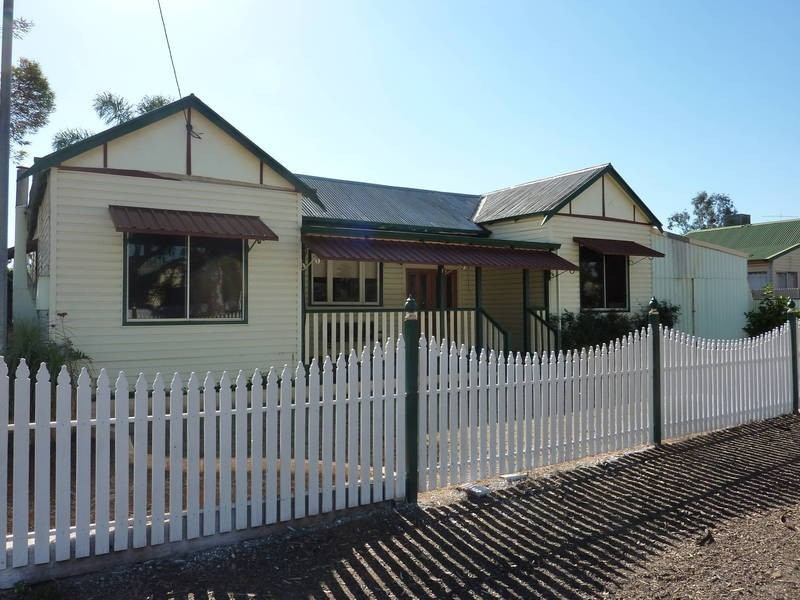 156 Hare St, Lamington WA 6430