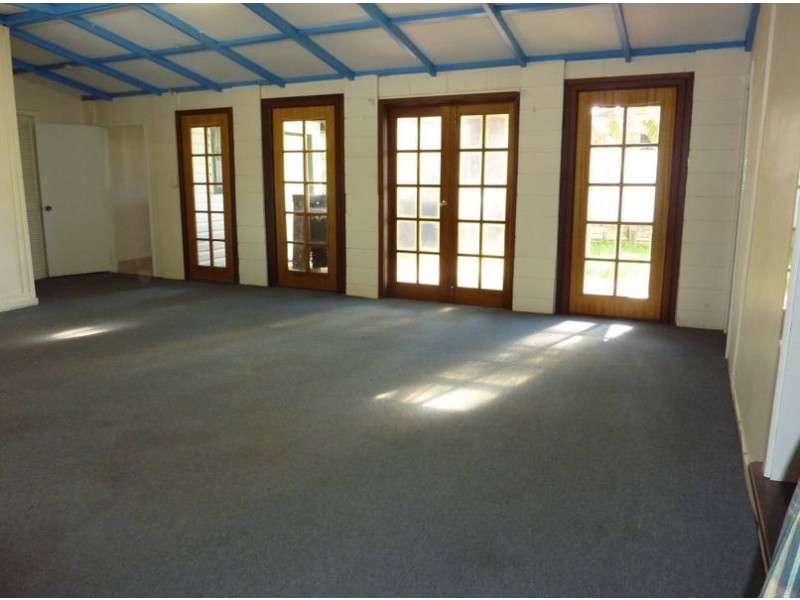 156 Hare St, Lamington WA 6430