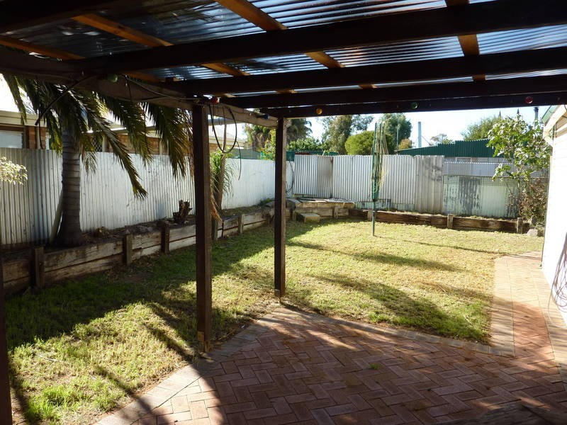 156 Hare St, Lamington WA 6430