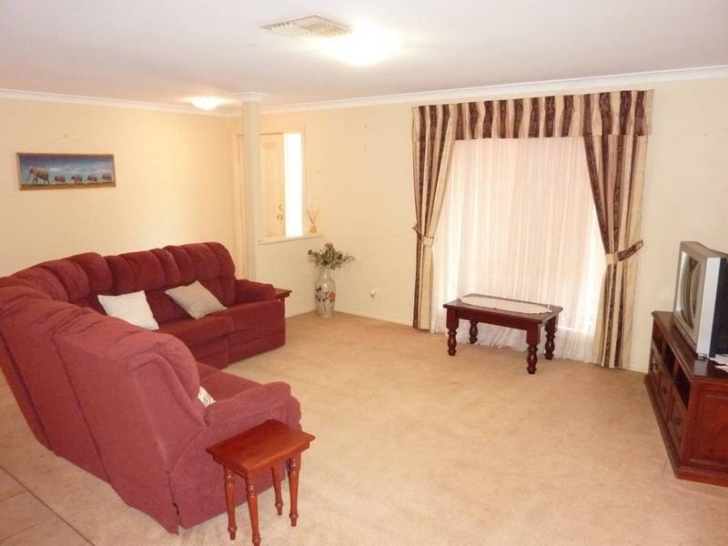 358B Piccadilly St, Lamington WA 6430