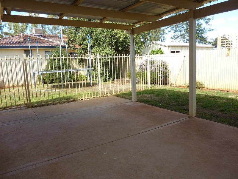 358B Piccadilly St, Lamington WA 6430